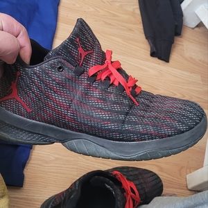 Air Jordan b fly bred